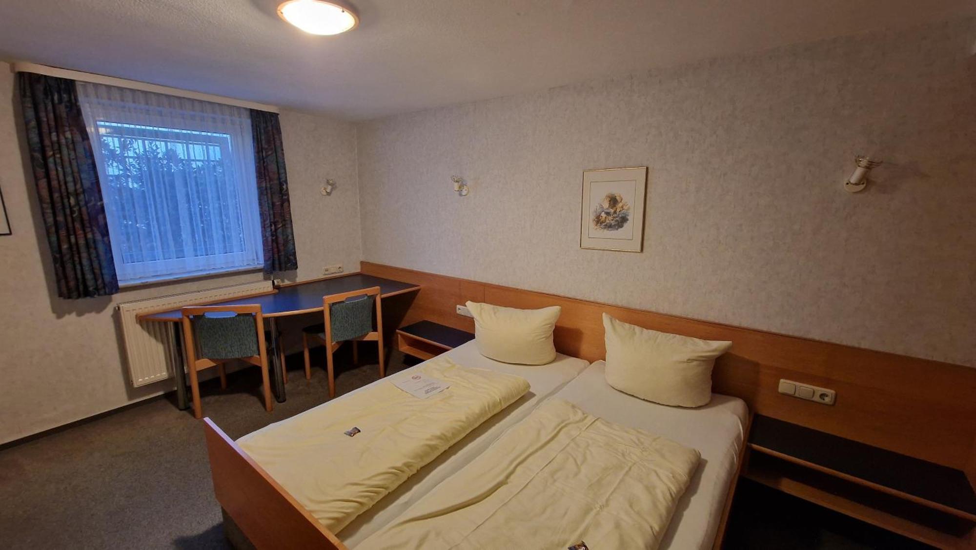 Schwarzer Adler - Hotel Garni Ipsheim Room photo
