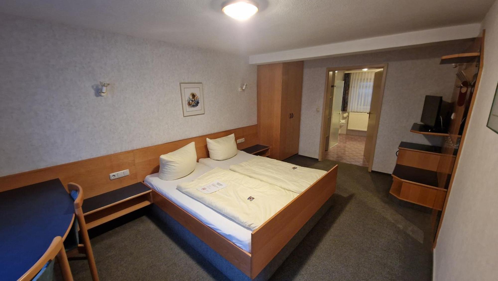 Schwarzer Adler - Hotel Garni Ipsheim Room photo