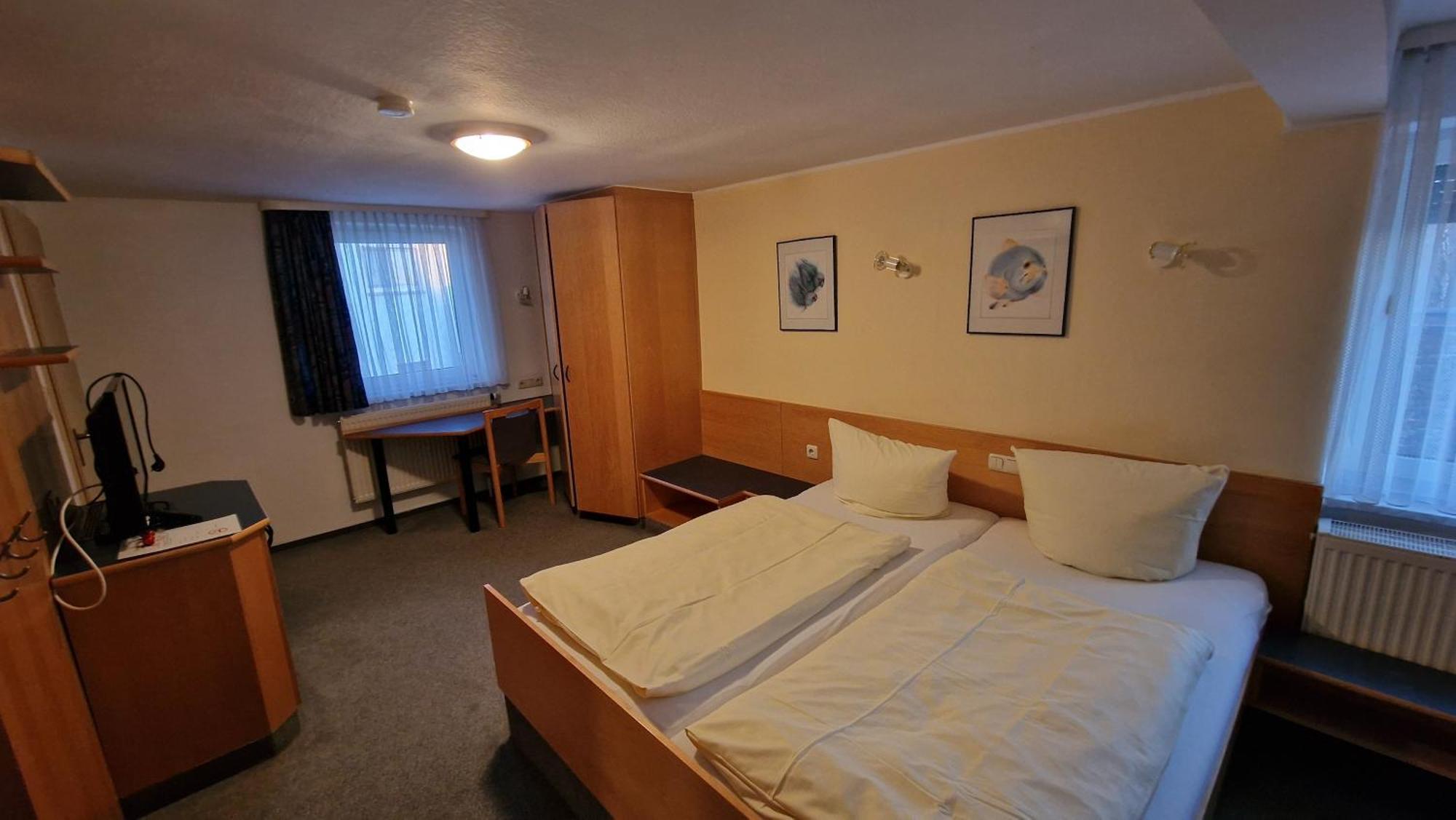 Schwarzer Adler - Hotel Garni Ipsheim Room photo